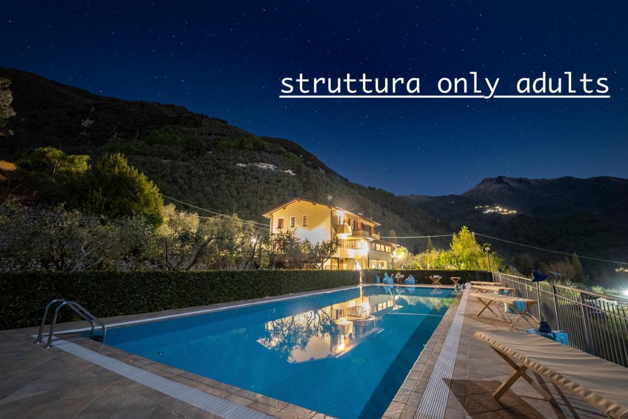 Sotto Il Cielo Di Toscana Appartamenti In Tenuta Only Adults No Pet Camaiore Buitenkant foto